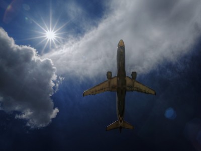 小孩隔一段时间都要发烧一次（小孩隔一段时间都要发烧一次正常吗）